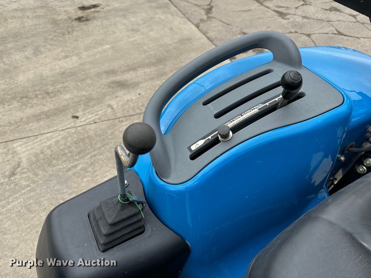 image for item LF9950 2000 New Holland TC29D MFWD tractor