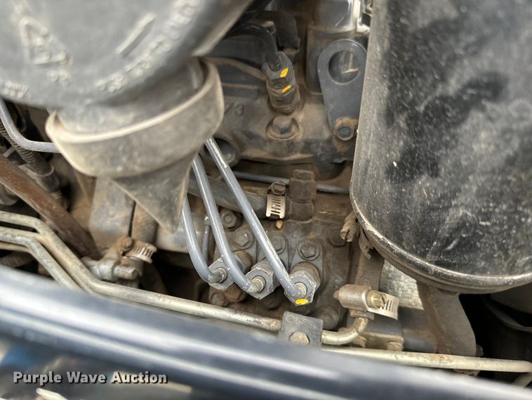 image for item LF9950 2000 New Holland TC29D MFWD tractor