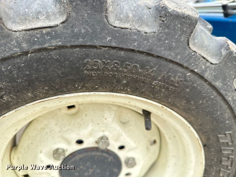 image for item LF9950 2000 New Holland TC29D MFWD tractor