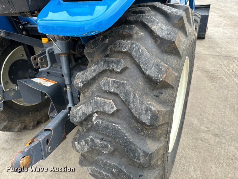 image for item LF9950 2000 New Holland TC29D MFWD tractor