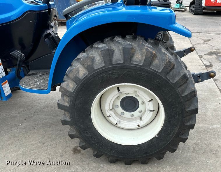 image for item LF9950 2000 New Holland TC29D MFWD tractor