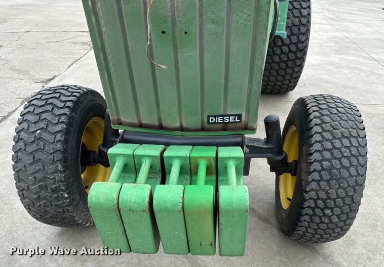 image for item LF9951 1987 John Deere 855 tractor