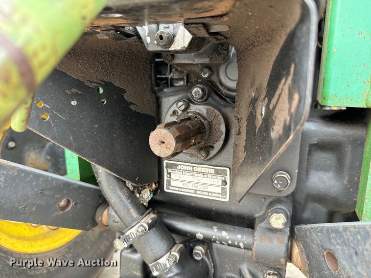 image for item LF9951 1987 John Deere 855 tractor