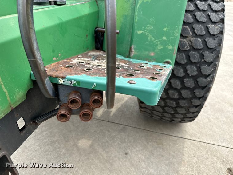 image for item LF9951 1987 John Deere 855 tractor