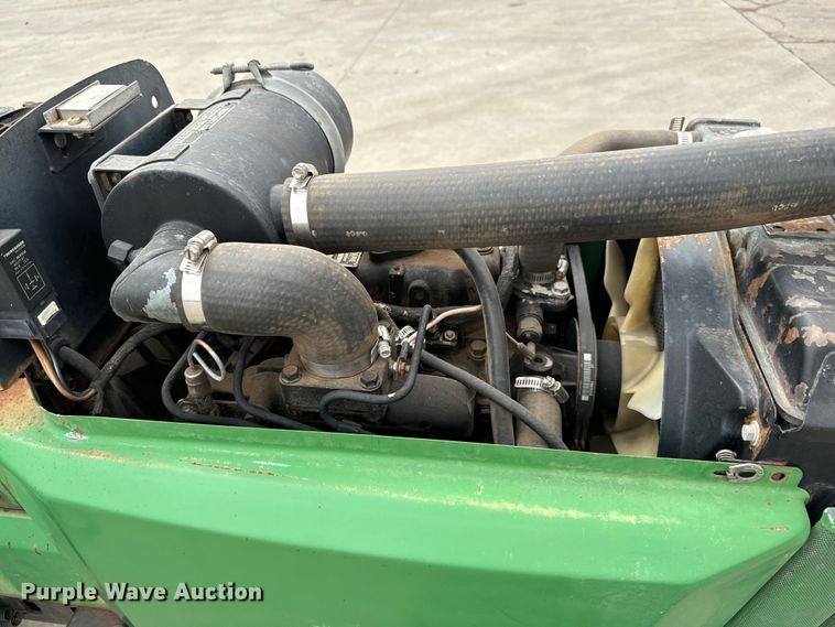 image for item LF9951 1987 John Deere 855 tractor