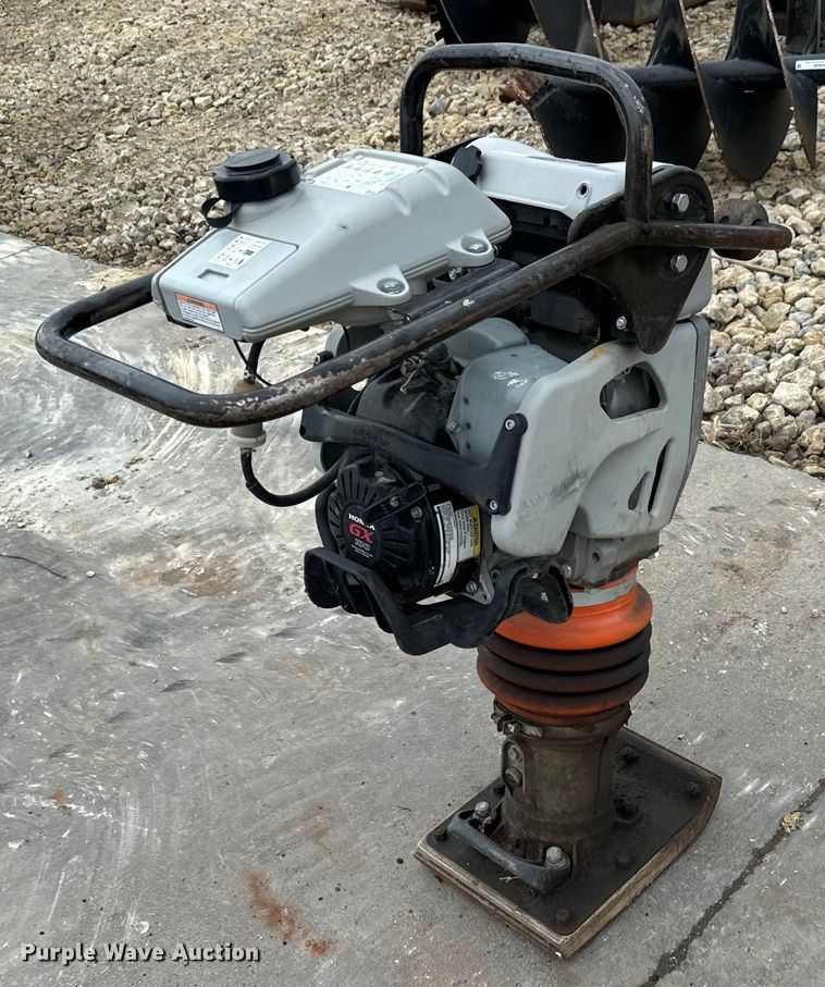 image for item LF9954 Mikasa MTX-70 plate compactor