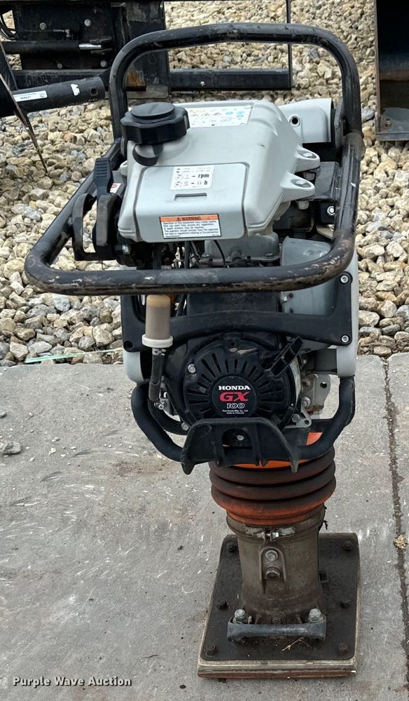 image for item LF9954 Mikasa MTX-70 plate compactor