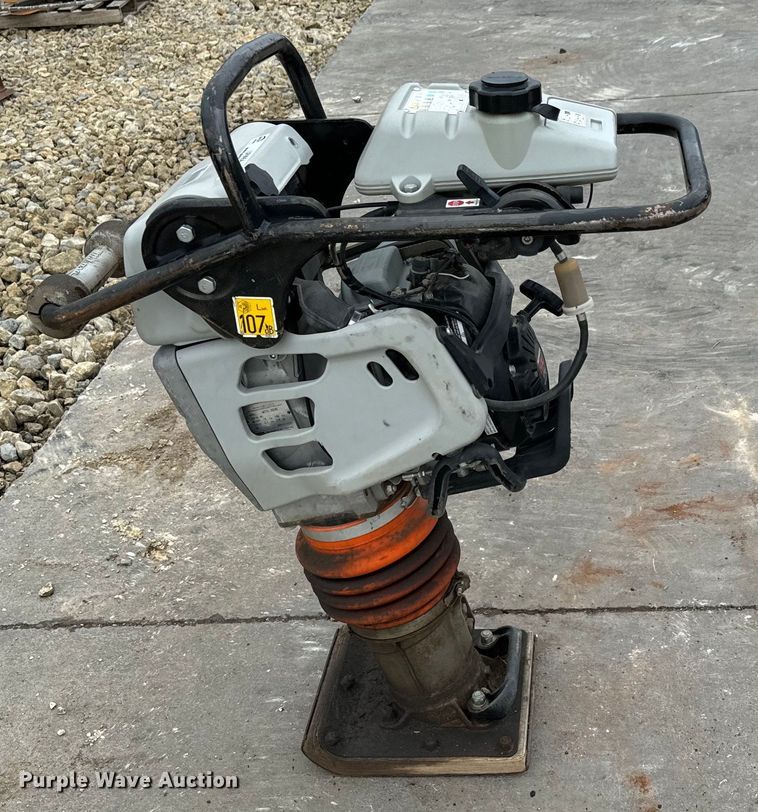 image for item LF9954 Mikasa MTX-70 plate compactor