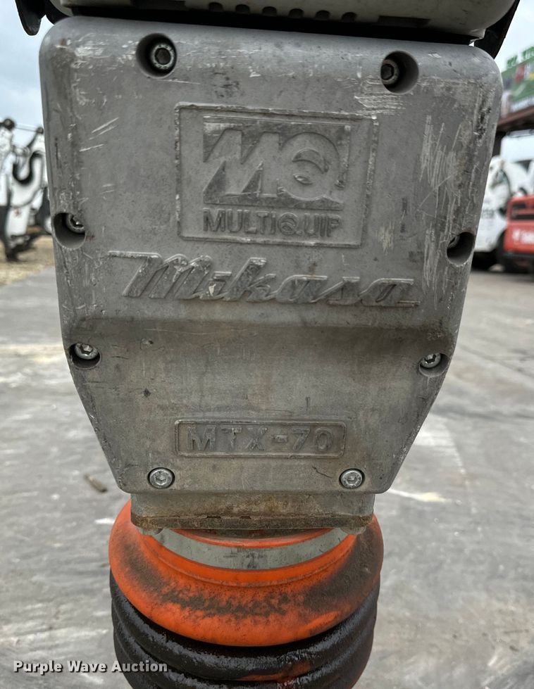 image for item LF9954 Mikasa MTX-70 plate compactor