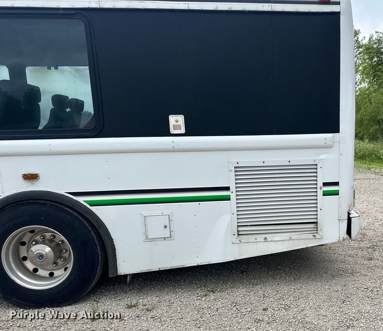 image for item LR9425 1994 Blue Bird  coach bus