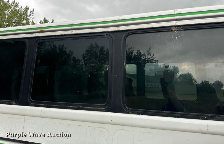 image for item LR9425 1994 Blue Bird  coach bus