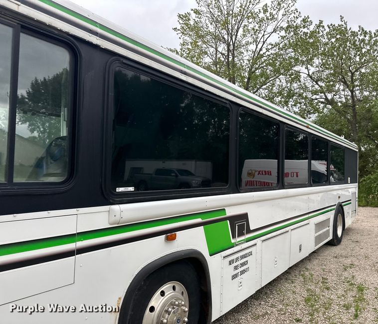 image for item LR9425 1994 Blue Bird  coach bus