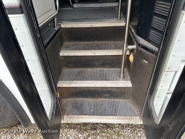 image for item LR9425 1994 Blue Bird  coach bus