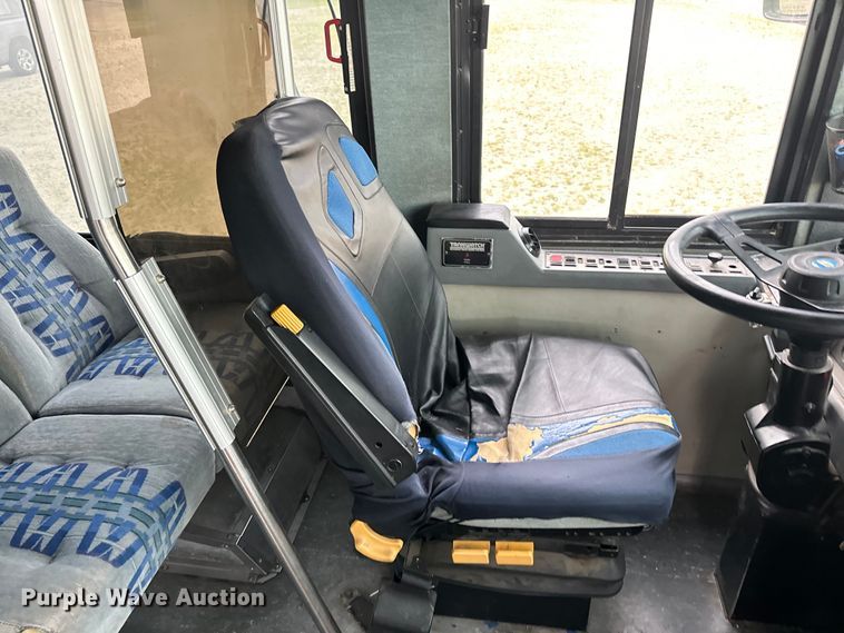 image for item LR9425 1994 Blue Bird  coach bus