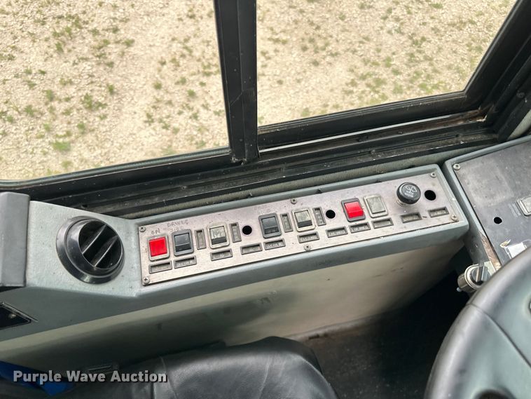 image for item LR9425 1994 Blue Bird  coach bus
