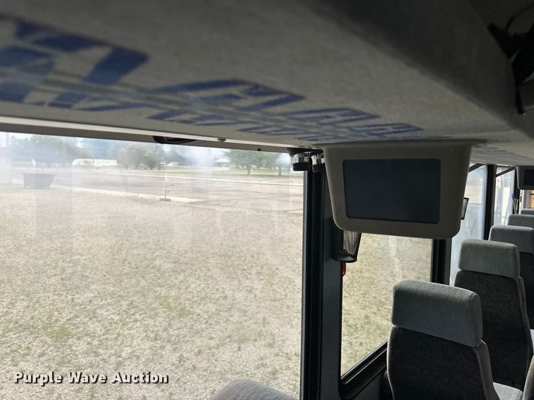 image for item LR9425 1994 Blue Bird  coach bus