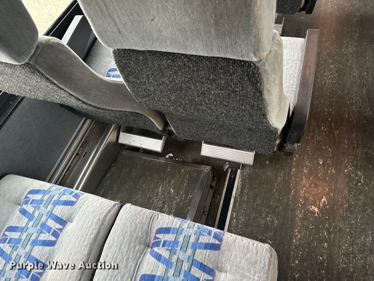 image for item LR9425 1994 Blue Bird  coach bus