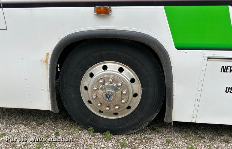 image for item LR9425 1994 Blue Bird  coach bus