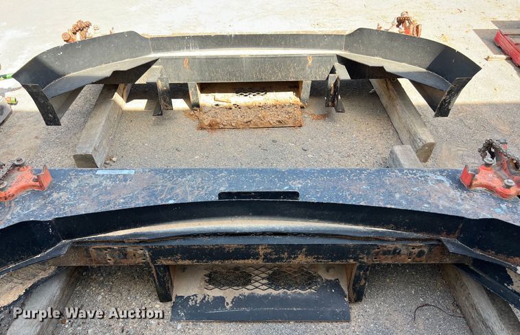 image for item LV9004 Steel bumper