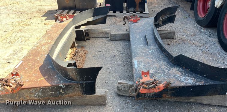 image for item LV9004 Steel bumper