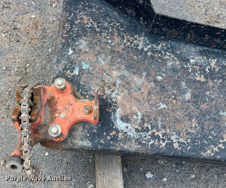 image for item LV9004 Steel bumper