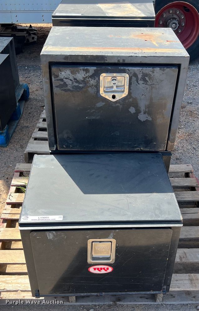 image for item LV9005 (3) toolboxes