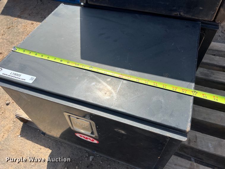 image for item LV9005 (3) toolboxes