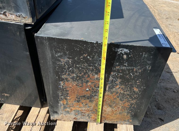 image for item LV9005 (3) toolboxes