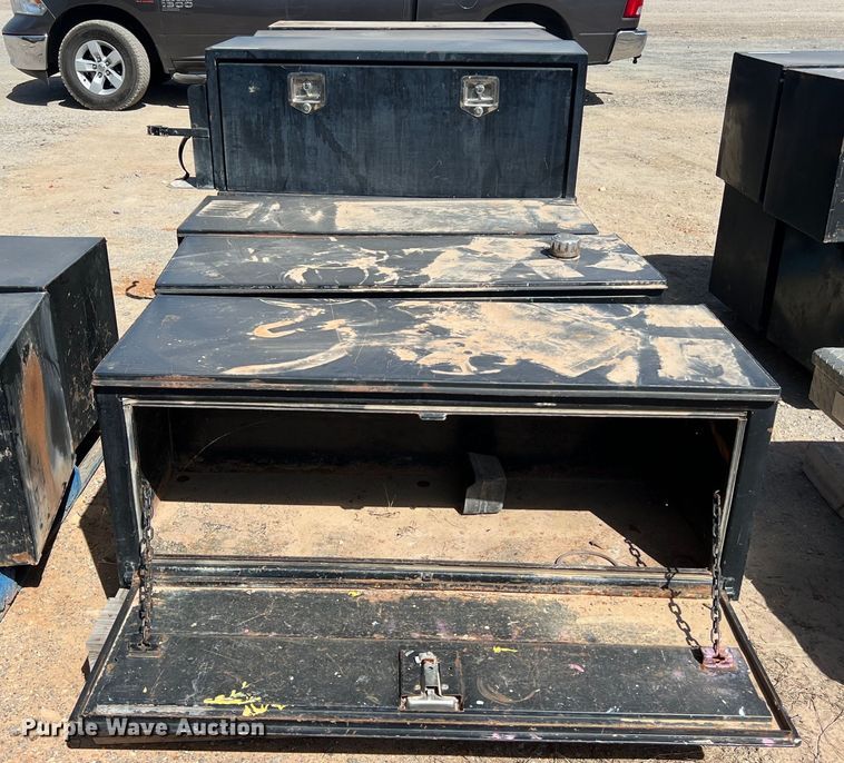 image for item LV9008 (5) toolboxes