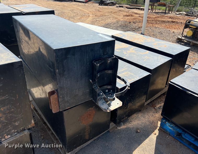 image for item LV9008 (5) toolboxes