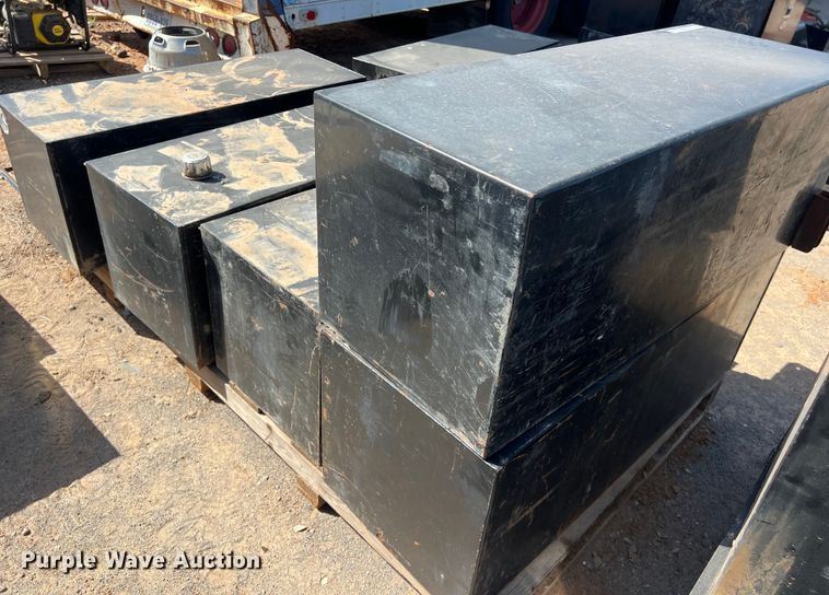 image for item LV9008 (5) toolboxes