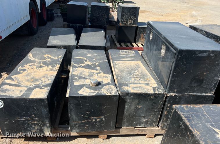 image for item LV9008 (5) toolboxes