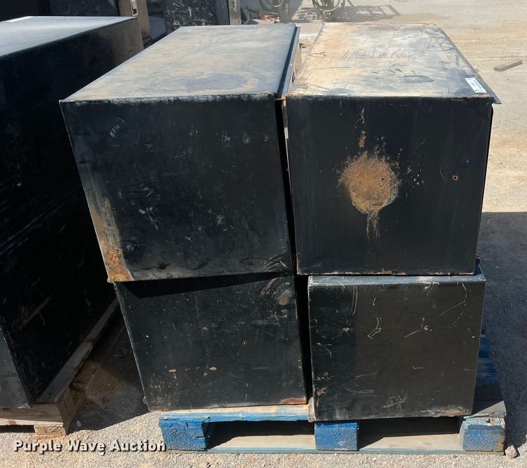 image for item LV9009 (4) toolboxes