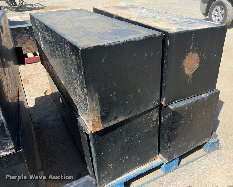 image for item LV9009 (4) toolboxes