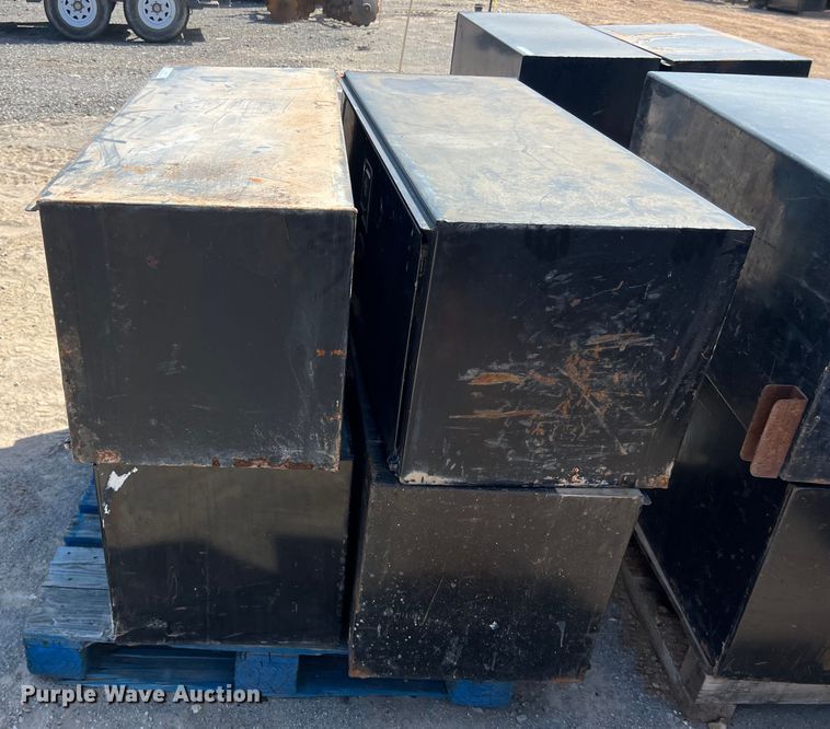 image for item LV9009 (4) toolboxes