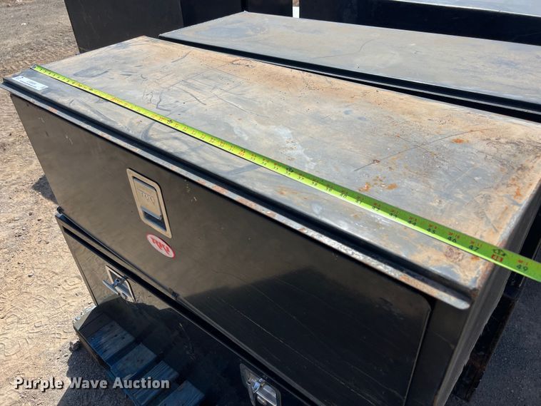 image for item LV9009 (4) toolboxes