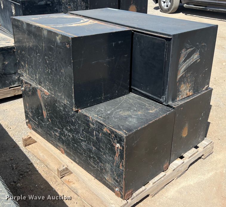 image for item LV9010 (4) toolboxes