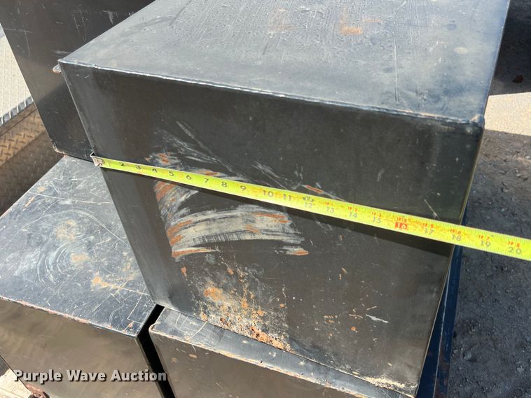 image for item LV9010 (4) toolboxes