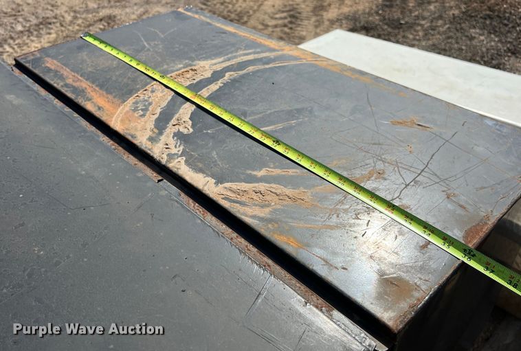 image for item LV9010 (4) toolboxes