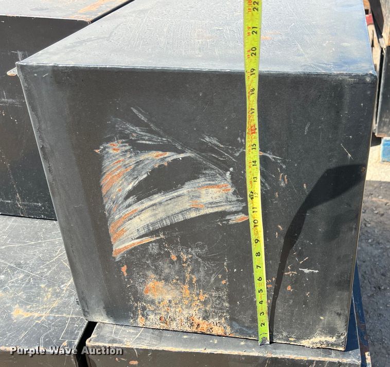 image for item LV9010 (4) toolboxes