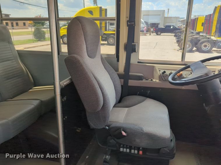 image for item NG9975 2009 IC RE300 school bus