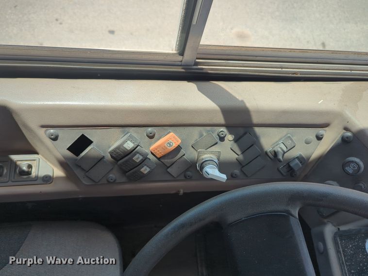 image for item NG9975 2009 IC RE300 school bus