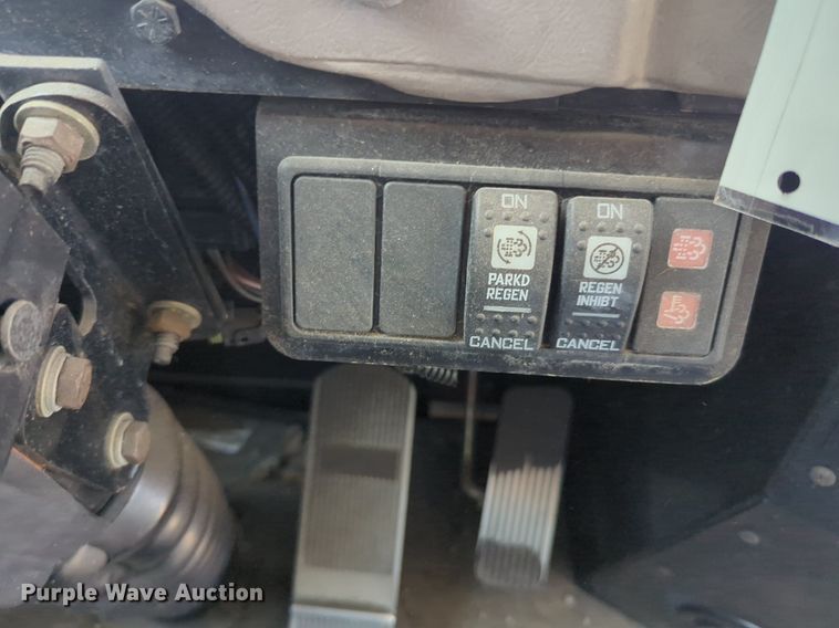 image for item NG9975 2009 IC RE300 school bus