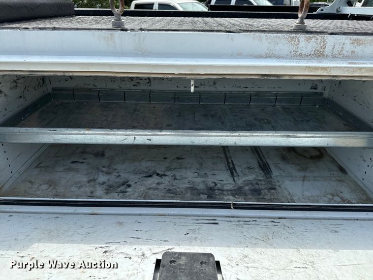 image for item NQ9721 2020 Ford F350 Super Duty XL SuperCab utility bed pickup truck