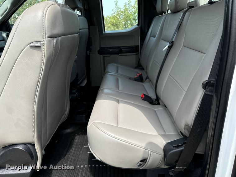 image for item NQ9721 2020 Ford F350 Super Duty XL SuperCab utility bed pickup truck