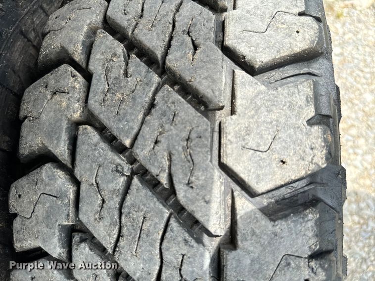 image for item NQ9721 2020 Ford F350 Super Duty XL SuperCab utility bed pickup truck