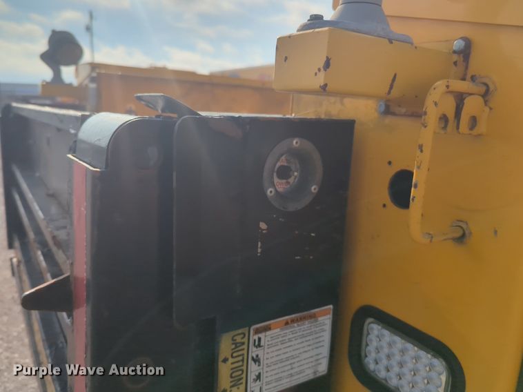 image for item NW9673 2016 Ford  F350 Super Duty utility bed pickup truck