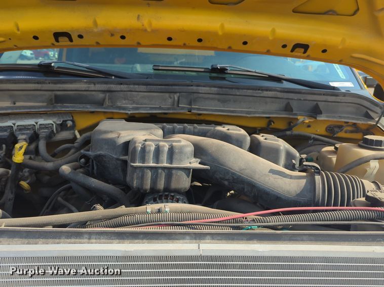 image for item NW9673 2016 Ford  F350 Super Duty utility bed pickup truck