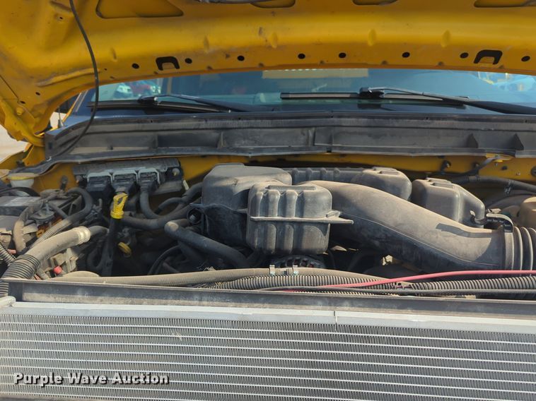 image for item NW9673 2016 Ford  F350 Super Duty utility bed pickup truck