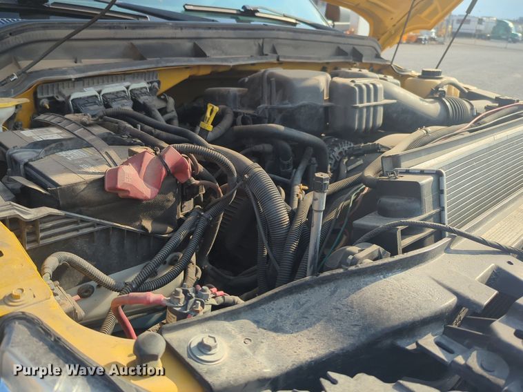 image for item NW9673 2016 Ford  F350 Super Duty utility bed pickup truck